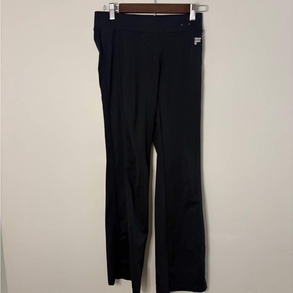 Fila Women’s XS Black Pants Slight Flare Exercise Gym Small Spot